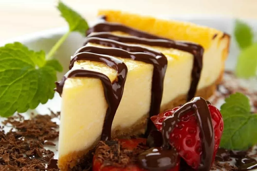 It was born in Amsterdam thus making space cake one of the most widespread, consumed and appreciated products in coffee shops. There are differents recipes are proposed that vary in shape as well as taste.