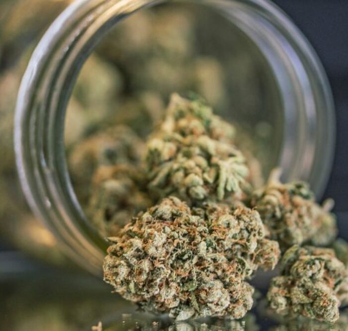Some users, claim that CBD flower gives effects similar to those given by THC, but without negative side effects such as: paranoia, increased heartbeat, confusion etc..