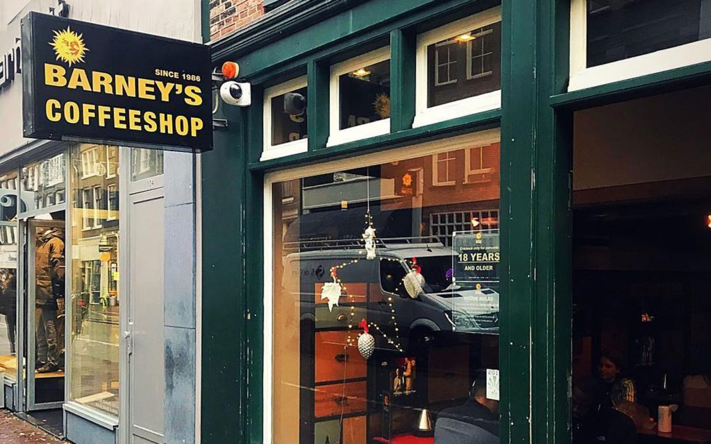 Le Coffee Shop Barney's d'Amsterdam, lauréat de plusieurs prix "High Times Cup", est le café le plus original et le plus futuriste d'Amsterdam.